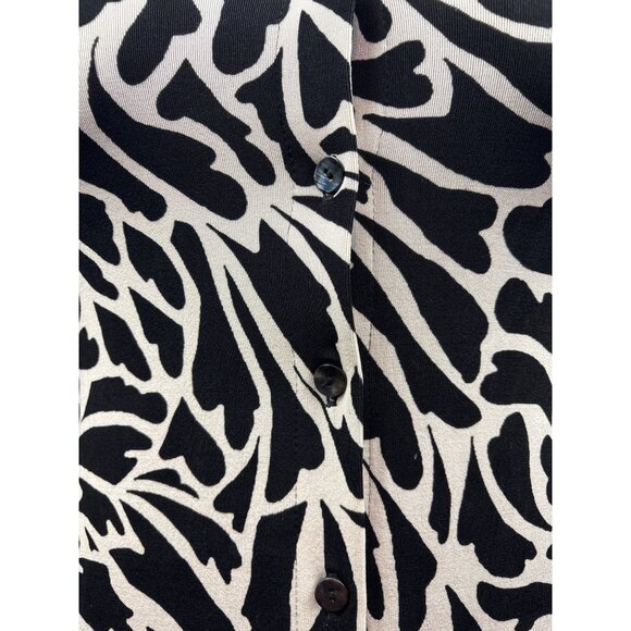 Women’s Chico’s travelers Size 2XL Black & White Patterned Long Sleeve Button Up - Picture 5 of 6